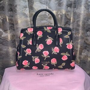 kate spade new york
Knott Ditsy Rose Medium Embossed Leather Satchel